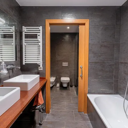 Eleanors House Villa *
